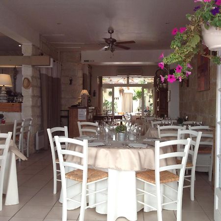 לה-גרו-דו-רואה Hotel Restaurant Le Provencal מראה חיצוני תמונה