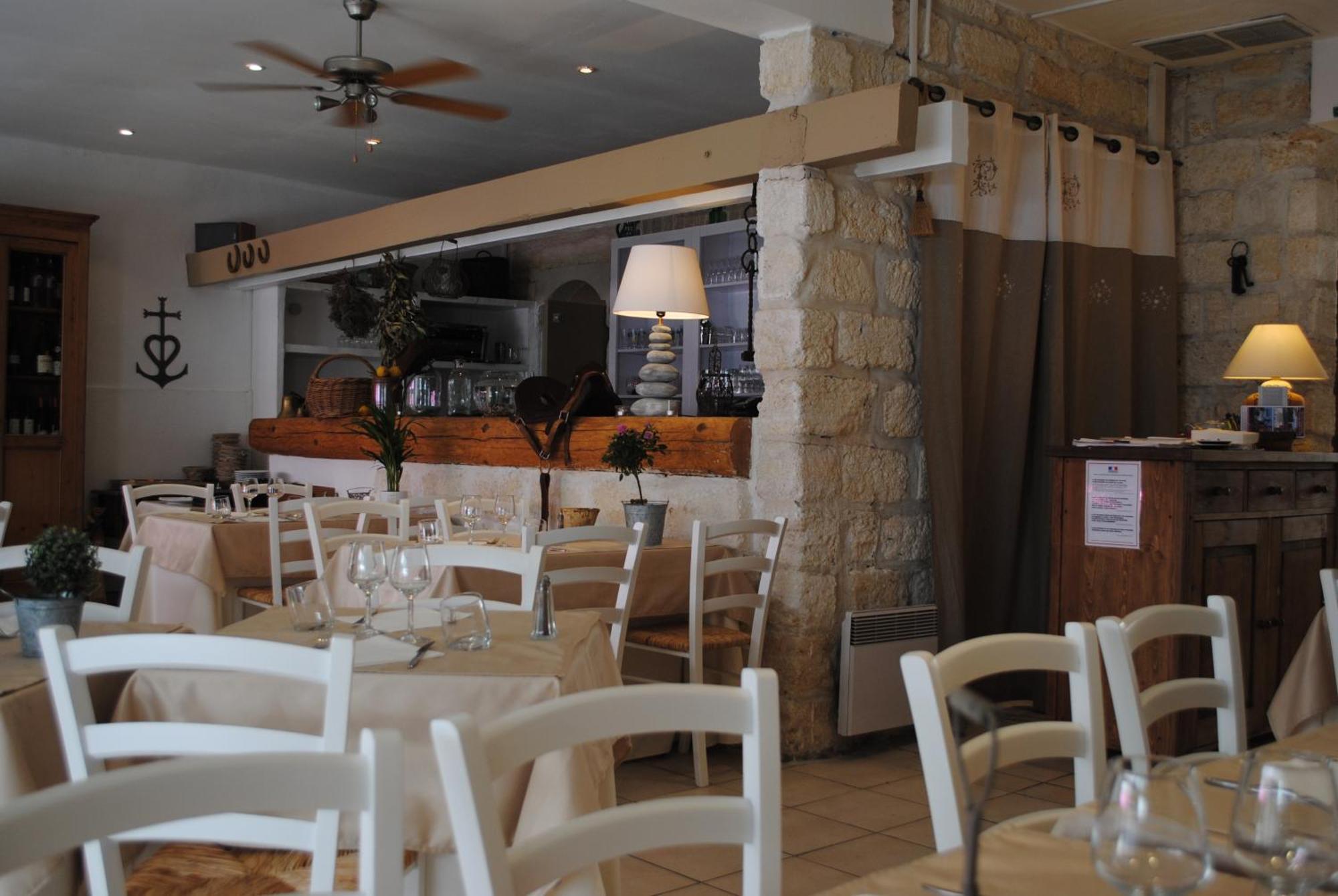 לה-גרו-דו-רואה Hotel Restaurant Le Provencal מראה חיצוני תמונה