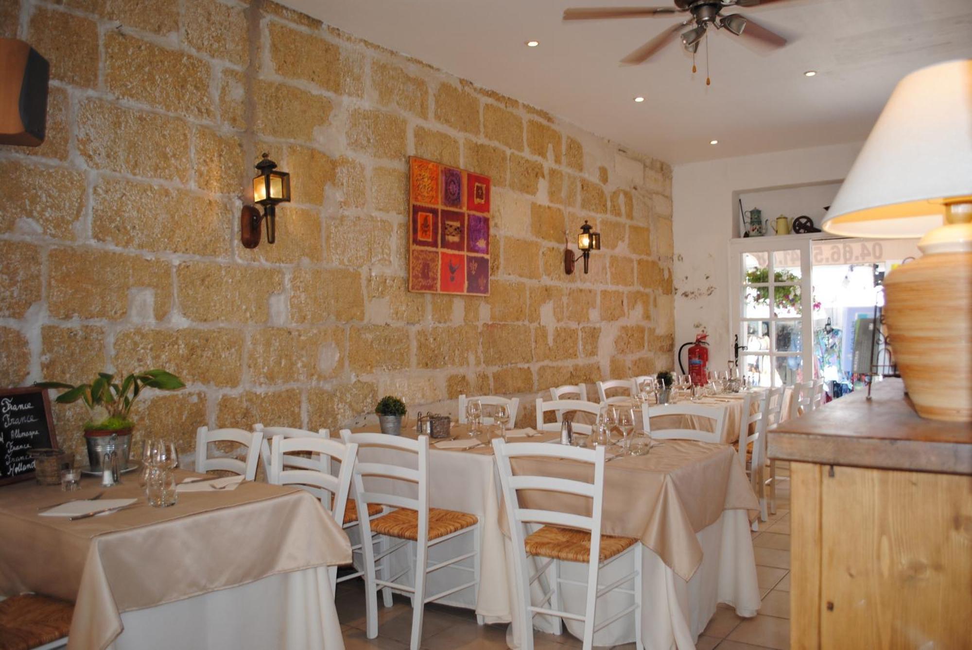 לה-גרו-דו-רואה Hotel Restaurant Le Provencal מראה חיצוני תמונה