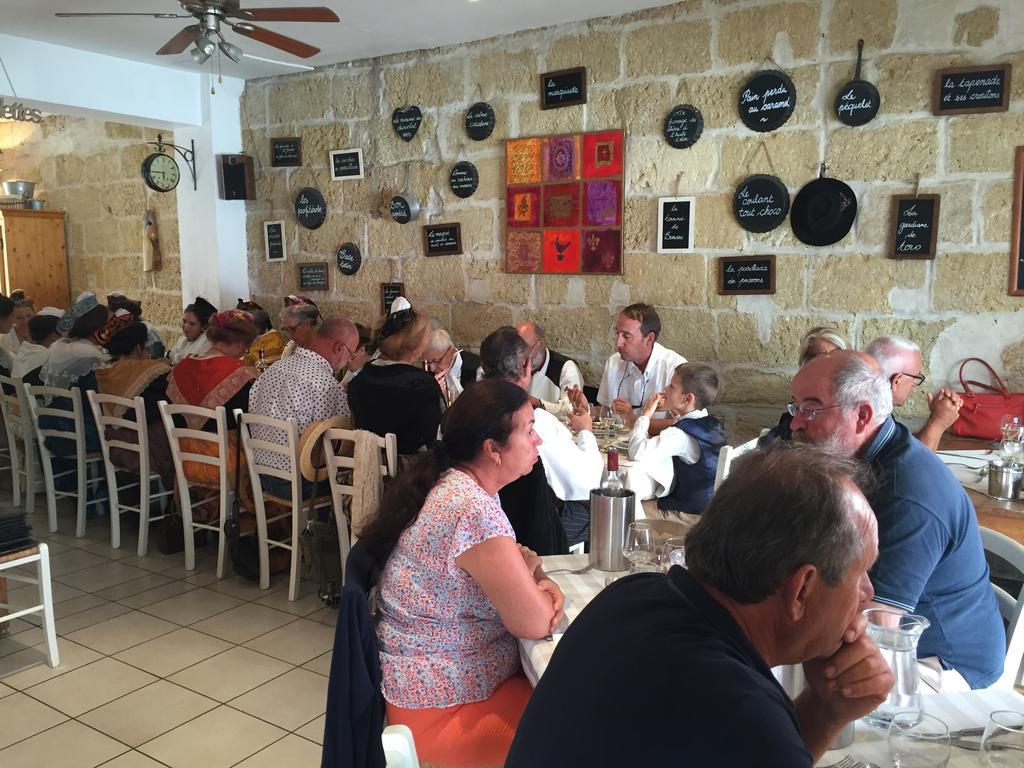 לה-גרו-דו-רואה Hotel Restaurant Le Provencal מראה חיצוני תמונה